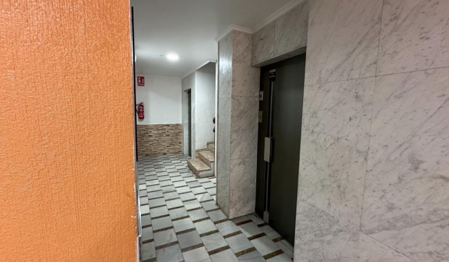 Resale - Apartment - Torrevieja - El Acequión - Los Náufragos