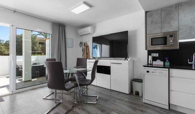 Resale - Apartment - Torrevieja - Lago Jardin