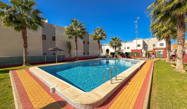 Resale - Bungalow - Torrevieja - Los Altos