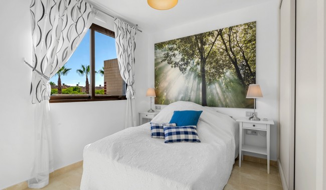 Sprzedaż - Apartament - Cabo Roig