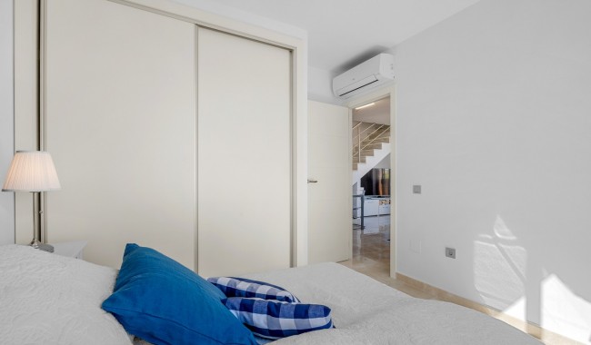 Sprzedaż - Apartament - Cabo Roig