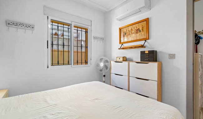 Resale - Villa - Guardamar - El Raso