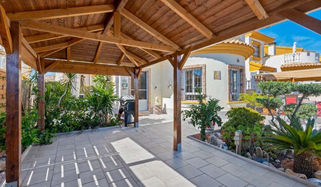 Resale - Villa - Guardamar - El Raso