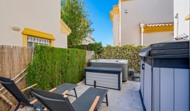 Resale - Villa - Guardamar - El Raso