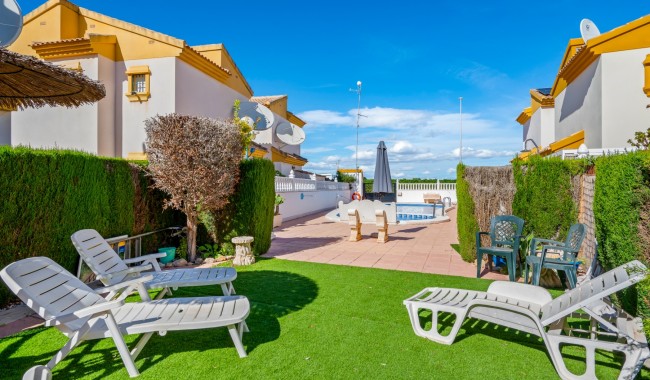 Resale - Villa - Guardamar - El Raso