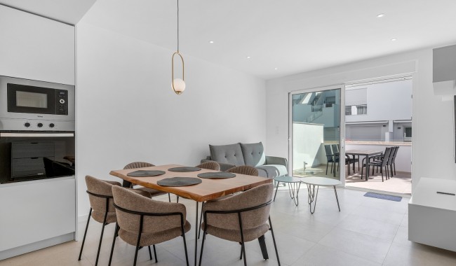 Sprzedaż - Apartament - Pilar de La Horadada