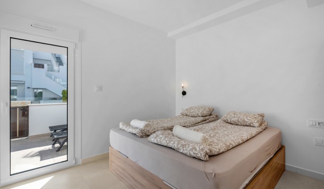 Sprzedaż - Apartament - Pilar de La Horadada
