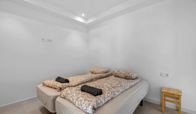 Sprzedaż - Apartament - Pilar de La Horadada