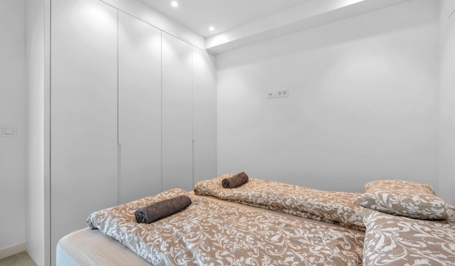 Sprzedaż - Apartament - Pilar de La Horadada