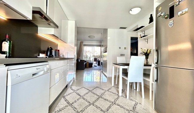 Sprzedaż - Apartament - Punta Prima