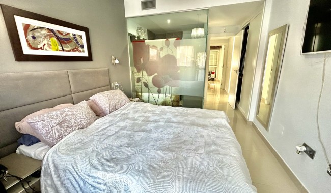 Sprzedaż - Apartament - Punta Prima