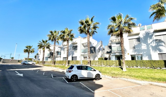 Sprzedaż - Apartament - Punta Prima