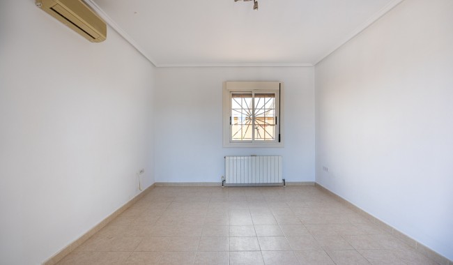 Resale - Villa - Benijófar
