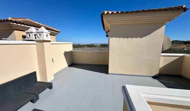 Sprzedaż - Bliźniak - San Miguel de Salinas - Residencial los flamencos
