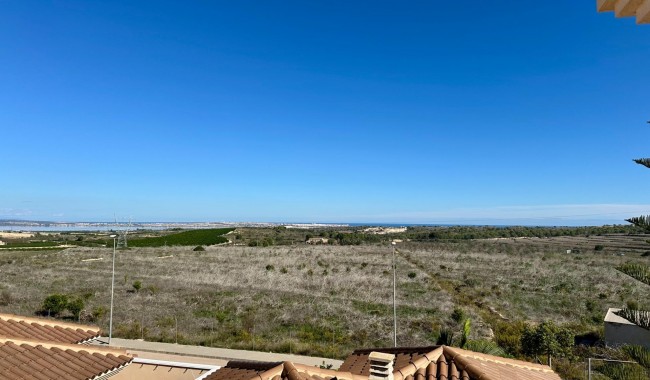 Sprzedaż - Bliźniak - San Miguel de Salinas - Residencial los flamencos