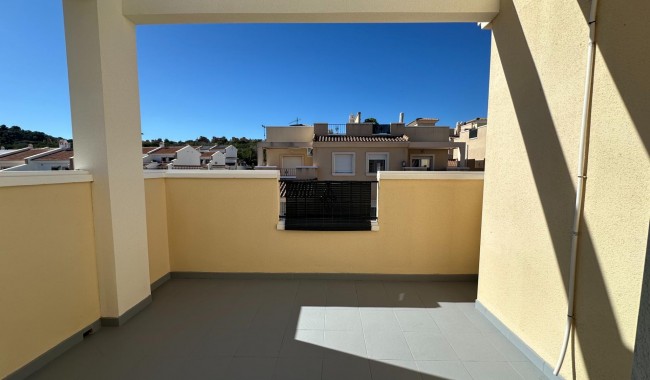 Sprzedaż - Bliźniak - San Miguel de Salinas - Residencial los flamencos