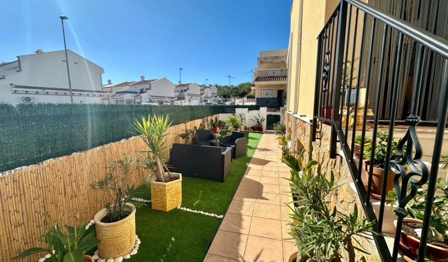 Sprzedaż - Bliźniak - San Miguel de Salinas - Residencial los flamencos