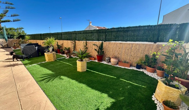 Sprzedaż - Bliźniak - San Miguel de Salinas - Residencial los flamencos