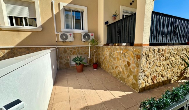 Sprzedaż - Bliźniak - San Miguel de Salinas - Residencial los flamencos