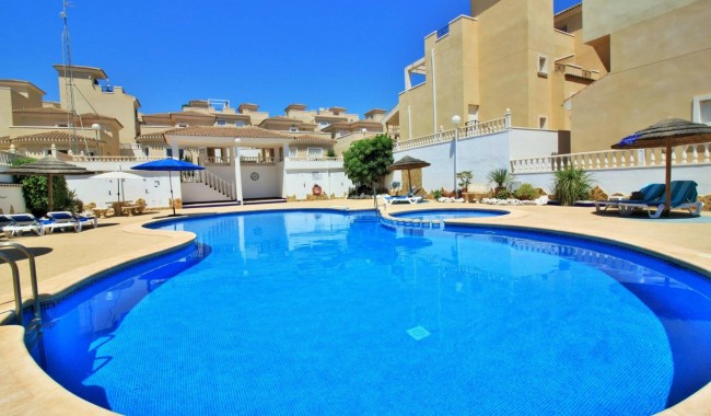 Sprzedaż - Bliźniak - San Miguel de Salinas - Residencial los flamencos