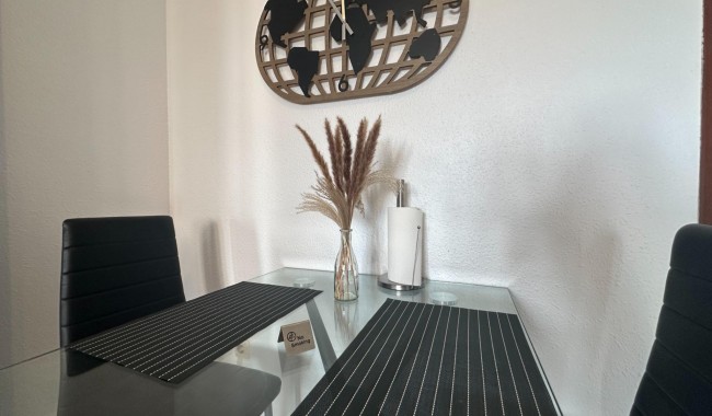 Sprzedaż - Apartament - Torrevieja - Centro