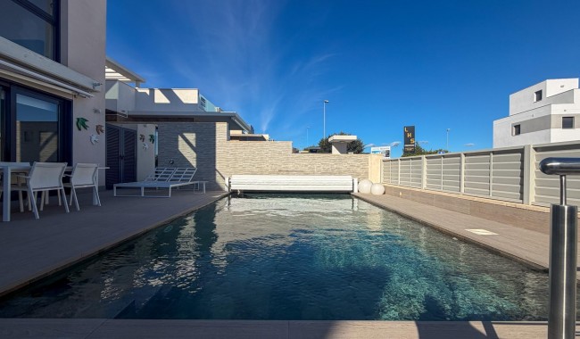 Begagnad - Villa - San Miguel de Salinas - Bellavista