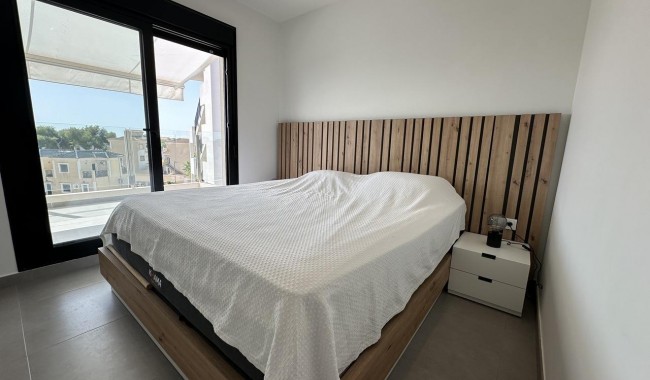 Resale - Apartment - Orihuela Costa - Villamartín