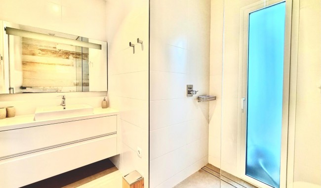 Sprzedaż - Apartament - Orihuela - Las Colinas Golf Resort