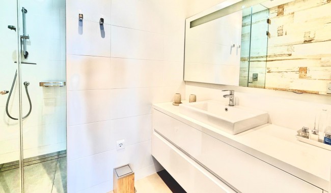Sprzedaż - Apartament - Orihuela - Las Colinas Golf Resort