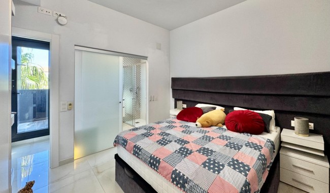 Segunda mano - Villa - Orihuela Costa - Cabo Roig
