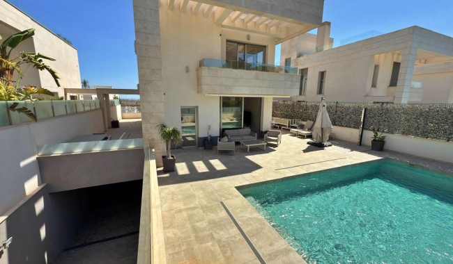 Brukt - Villa - Orihuela Costa - Villamartín