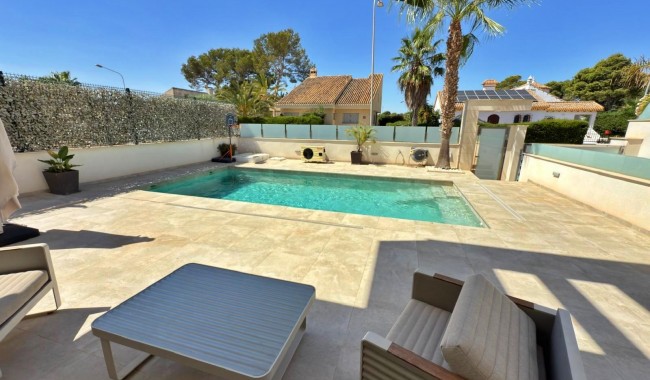 Brukt - Villa - Orihuela Costa - Villamartín