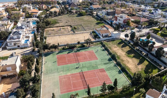 Resale - Villa - La Mata, Torrevieja - La Mata