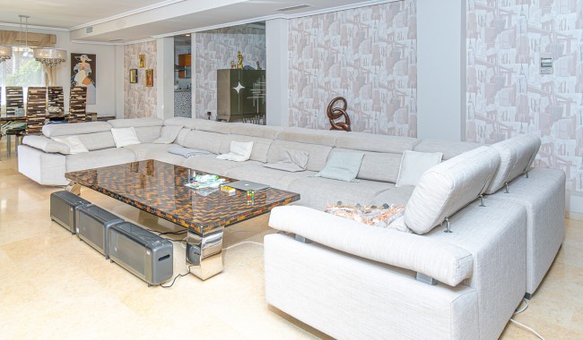 Resale - Villa - La Mata, Torrevieja - La Mata