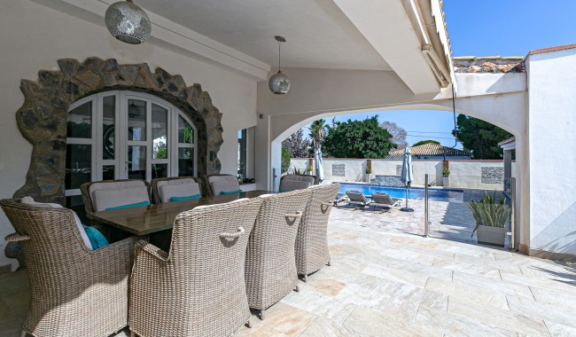 Resale - Villa - Campoamor - Lomas de Don Juan