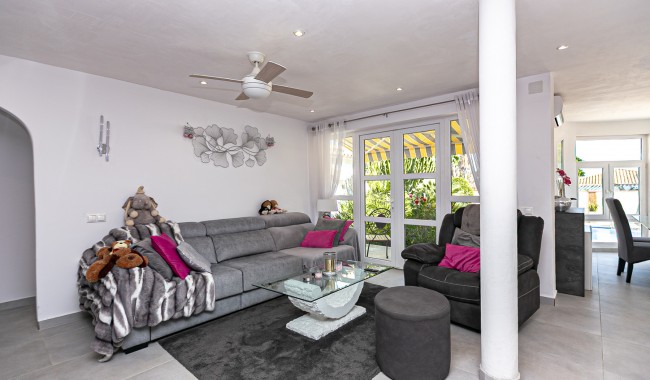 Resale - Villa - Campoamor - Lomas de Don Juan