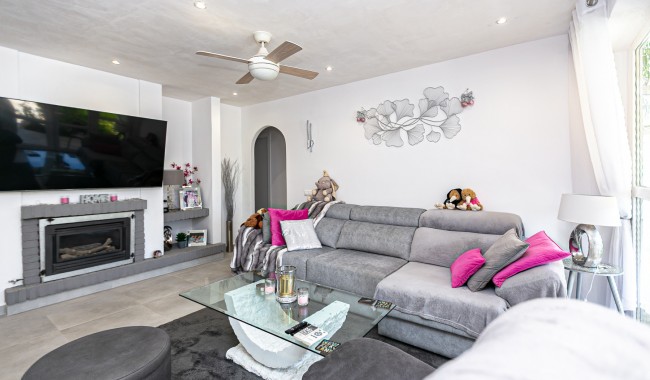 Resale - Villa - Campoamor - Lomas de Don Juan