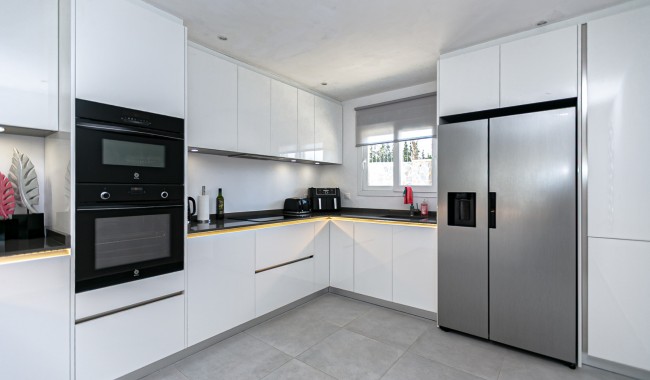 Resale - Villa - Campoamor - Lomas de Don Juan