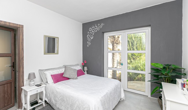 Resale - Villa - Campoamor - Lomas de Don Juan