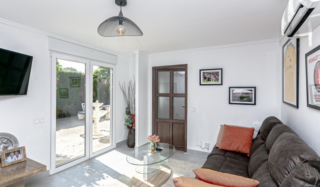 Resale - Villa - Campoamor - Lomas de Don Juan