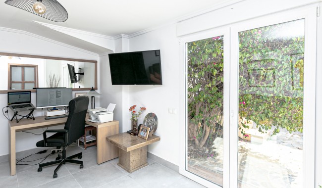 Resale - Villa - Campoamor - Lomas de Don Juan