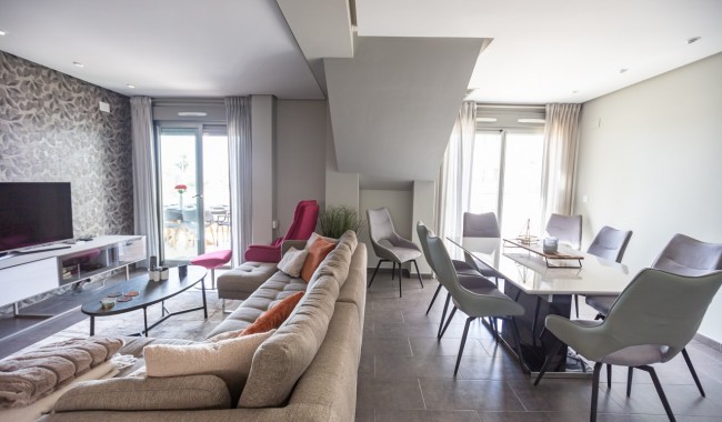 Resale - Apartment - Villamartín