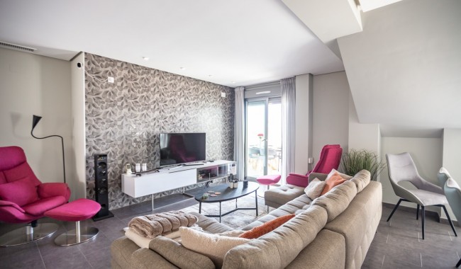 Resale - Apartment - Villamartín