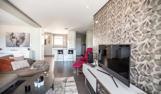 Resale - Apartment - Villamartín
