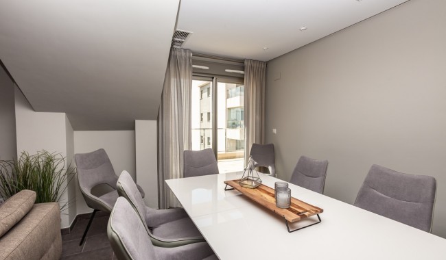 Resale - Apartment - Villamartín