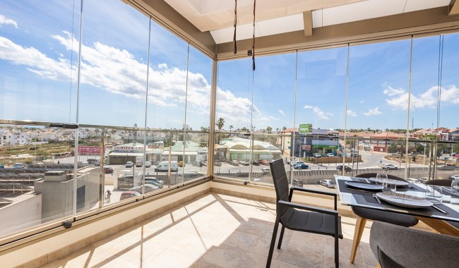 Resale - Apartment - Villamartín