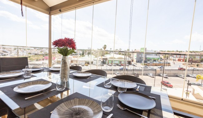 Resale - Apartment - Villamartín