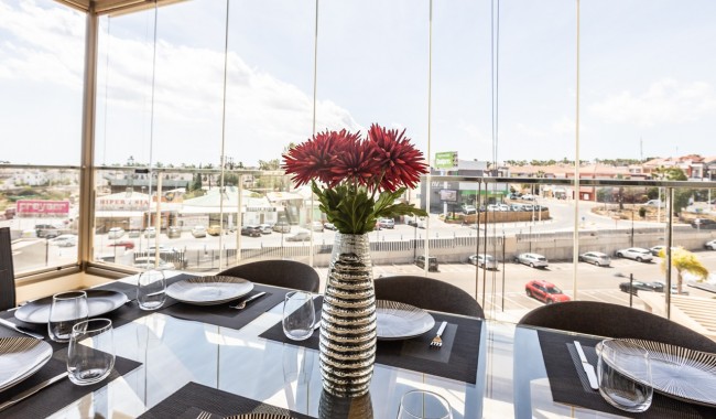 Resale - Apartment - Villamartín