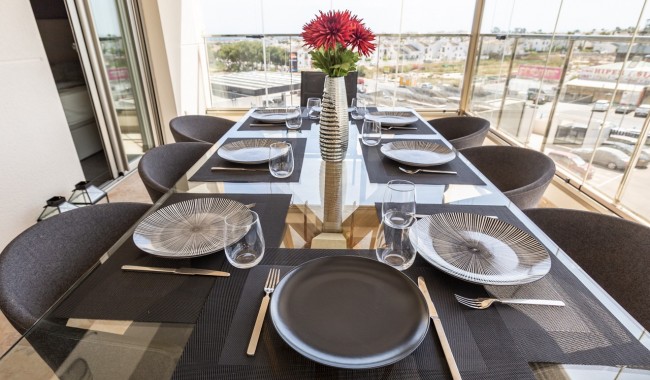 Resale - Apartment - Villamartín