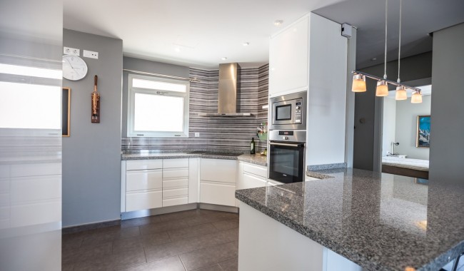 Resale - Apartment - Villamartín